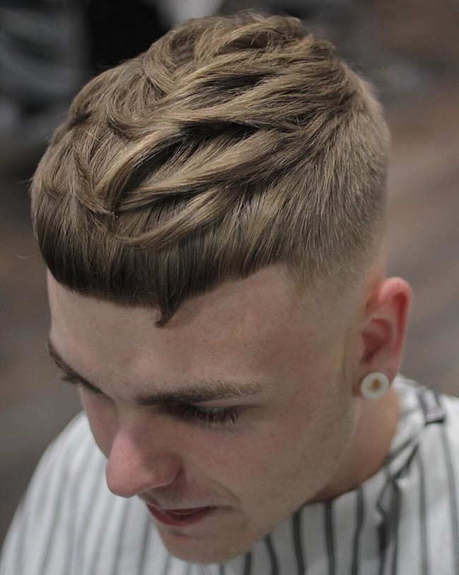 Textured Crop + Mid Fade - Men's haircut 