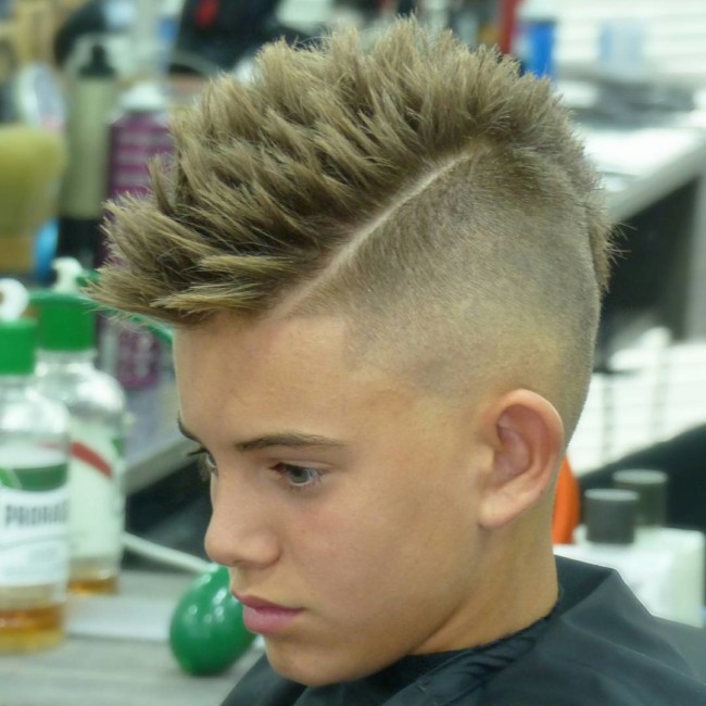 Spiky MoHawk + Side Part + High Skin fade - Men's Haircuts