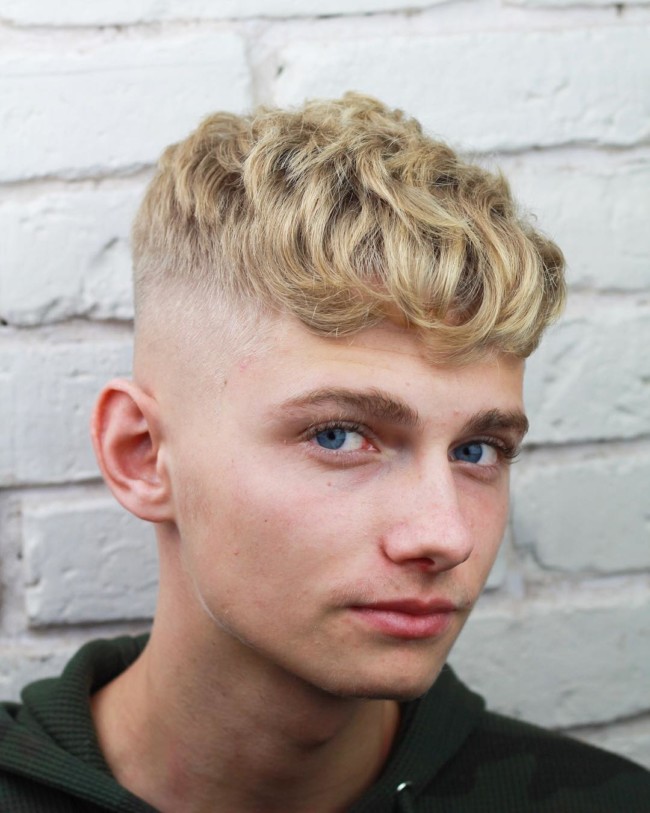 Caesar cut + Wavy hair - Men's Haircuts