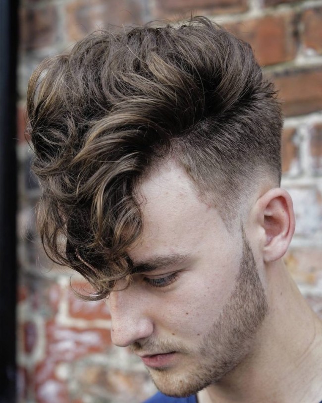 Disconnected beard + Long curly bangs